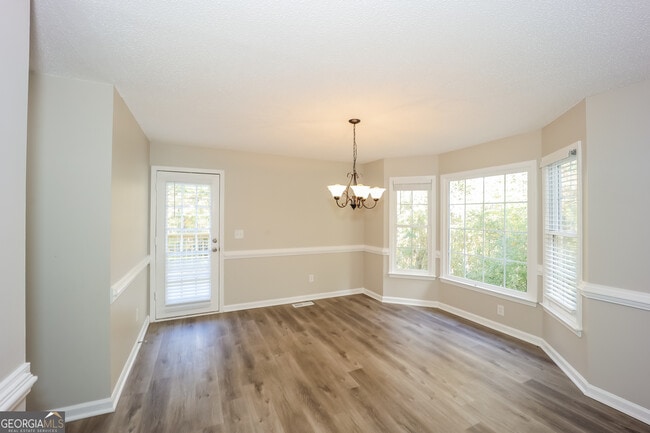 Photo - 130 Butterfield Ln