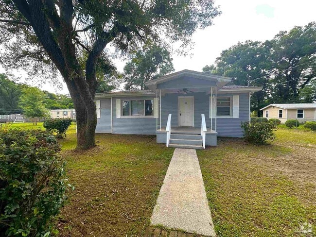 Building Photo - 608 N 70th Ave Rental