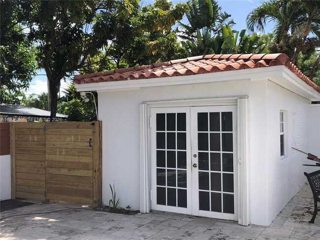 Photo - 1501 Calais Dr Unit A