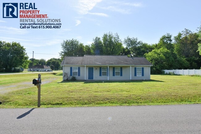 Building Photo - Wonderful 3BR/2BA North Mboro home on nearly an acre lot!