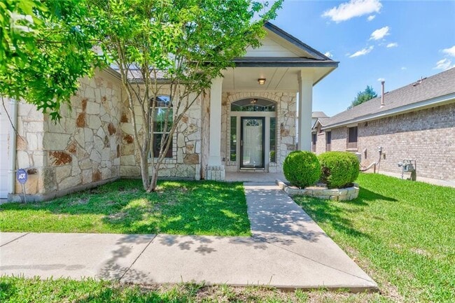 Building Photo - 10816 Pall Mall Dr Rental