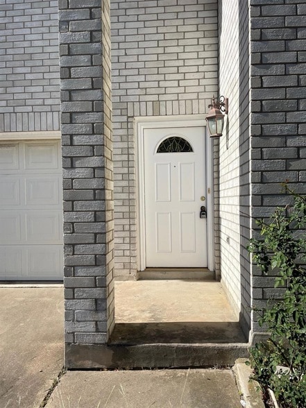 Photo - 2727 High Point Dr