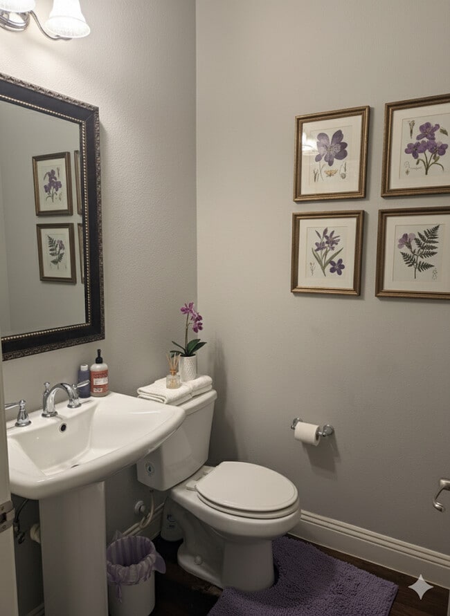 Photo - 557 Reale Dr Casa Adosada