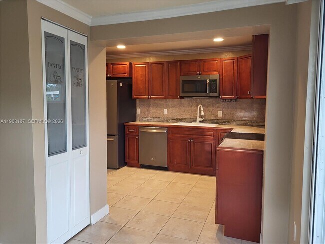 Photo - 30 NE 56th St