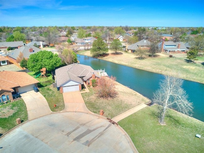 Photo - 7317 Louisburg Dr