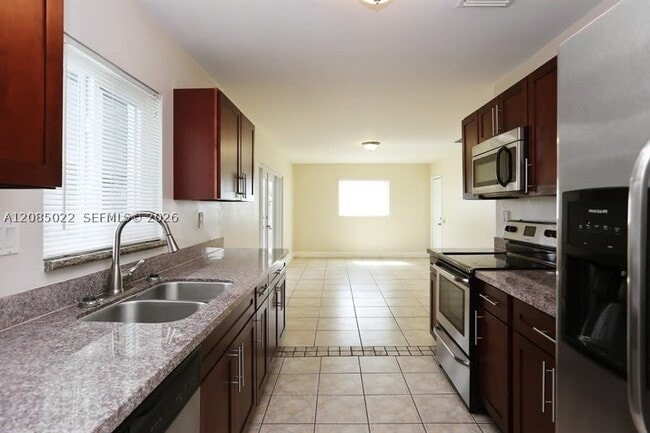 Photo - 4904 SW 90th Terrace