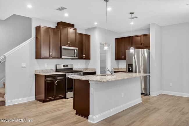 Photo - 411 Narrowleaf Dr