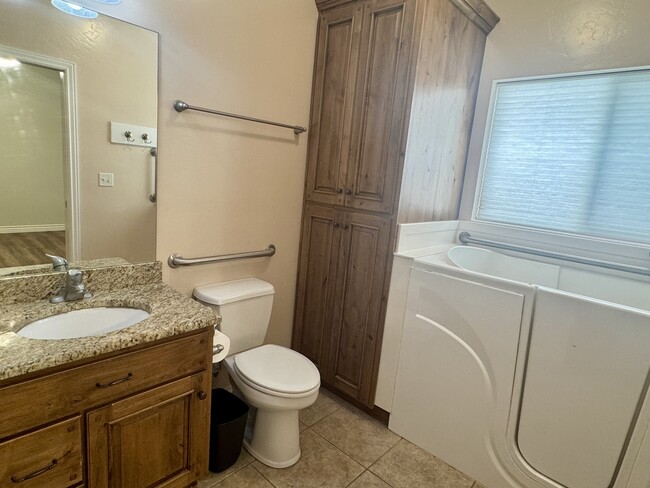 Photo - 588 S 350 E