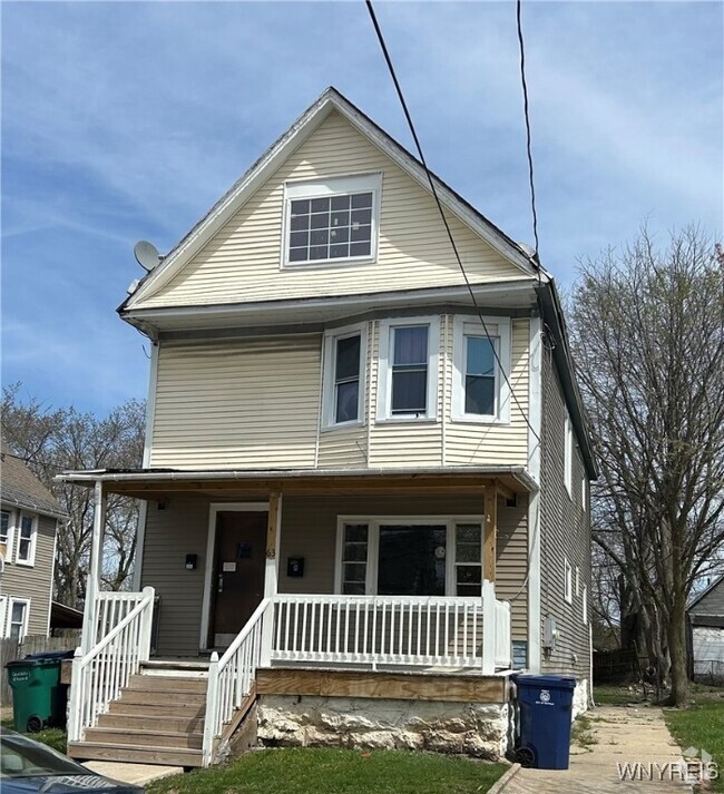 Building Photo - 63 Hawley St Rental