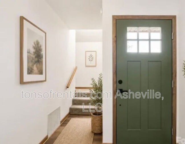 Photo - 207 Wood Dale Dr