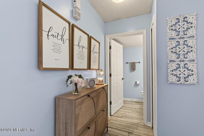 Photo - 805 Old Bridge Rd