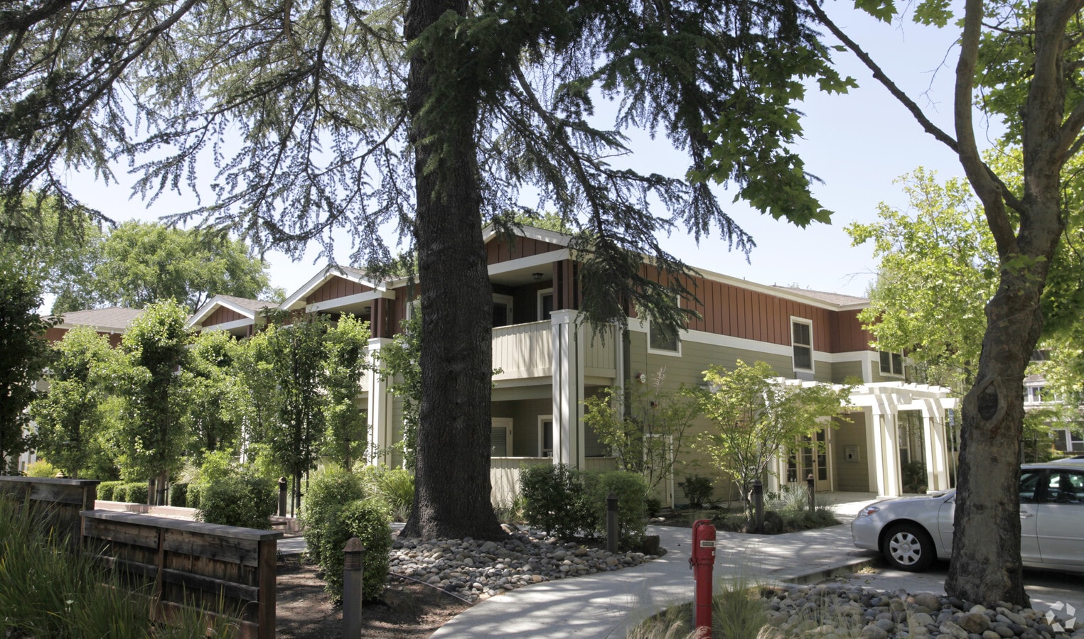 Photo - Willow Commons