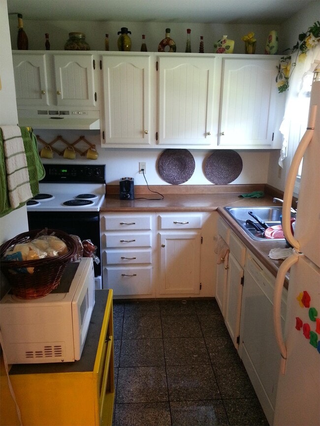 2013 Adderbury Ln