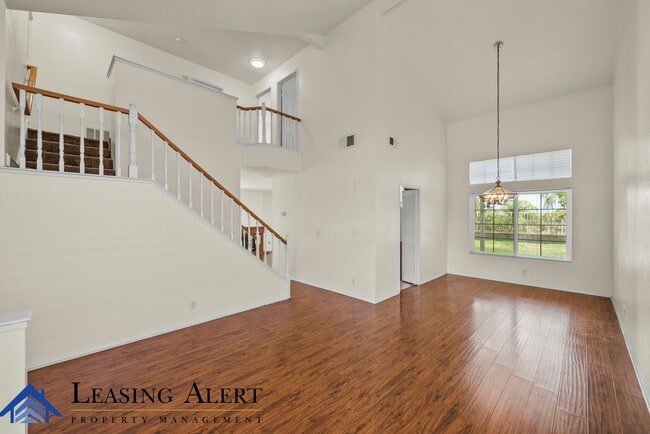 Photo - 27653 Myrin Ct