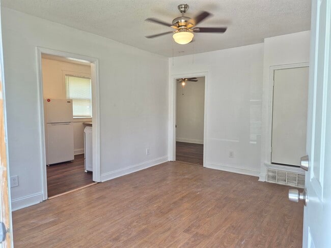 Photo - 1074 Palmetto Ave