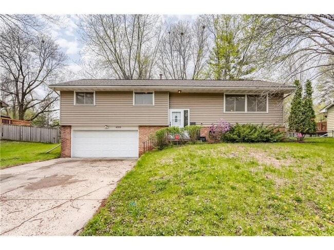 Building Photo - Spacious single-family home *3Bd*3Bath in New Hope Avail June 1