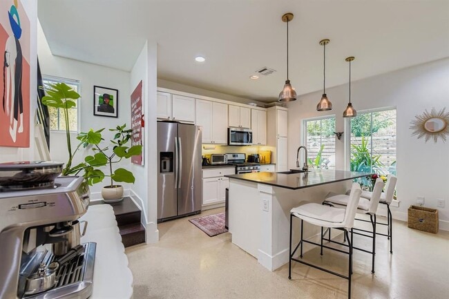 Photo - 1213 Eleanor St