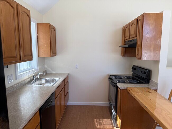 Photo - 276 Fremont Rd