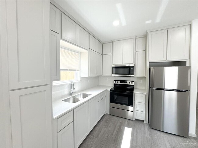 Photo - 12 S Alamo Rd Unit 18