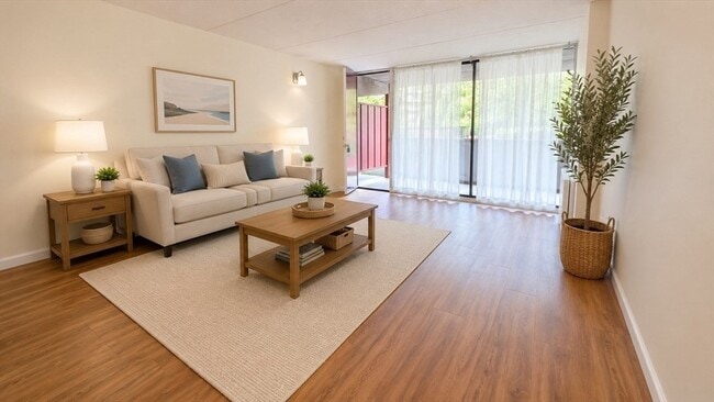 Photo - 200 Swanton St Unidad T37