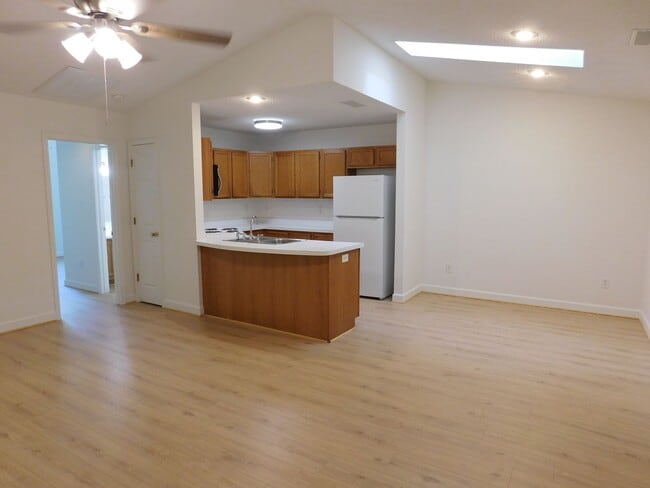 Photo - 208 Tobiano Dr