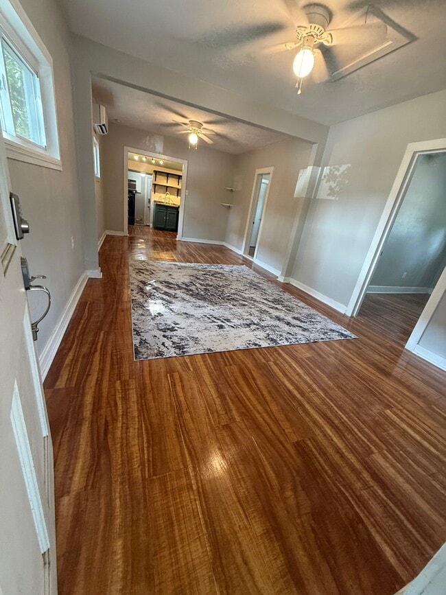 Photo - 1432 Kingston Ave