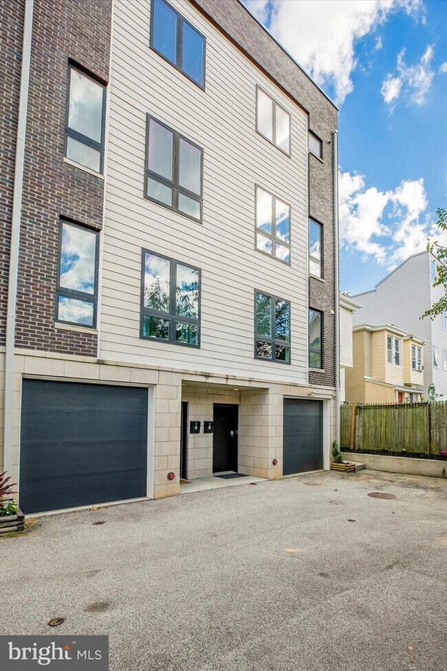 Photo - 3831 TERRACE St