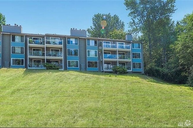 Building Photo - Lea Hill Condominiums