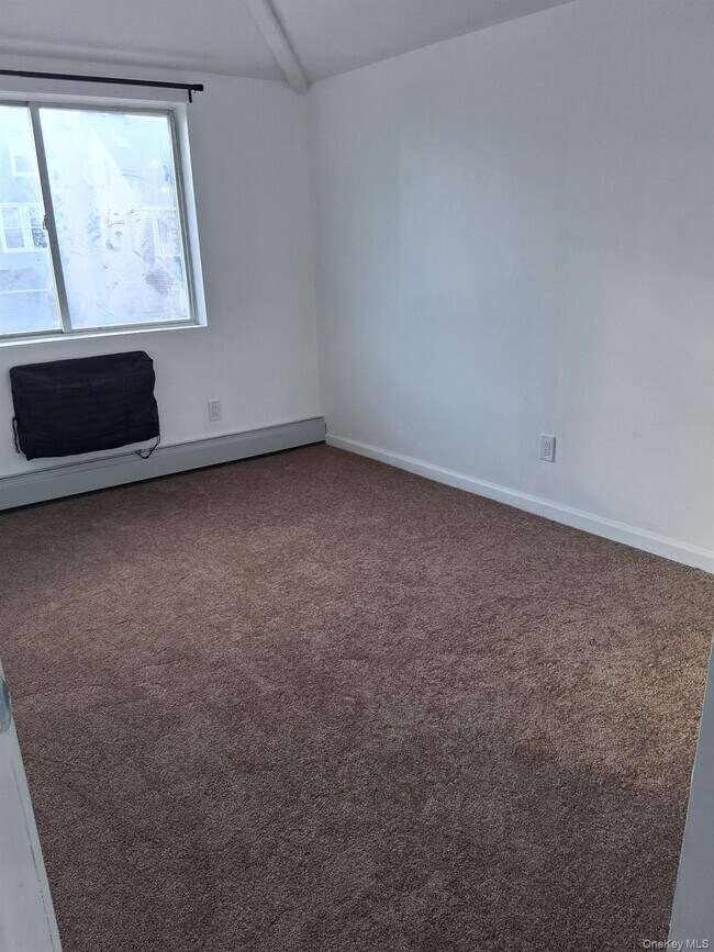 Photo - 108-44 172nd St