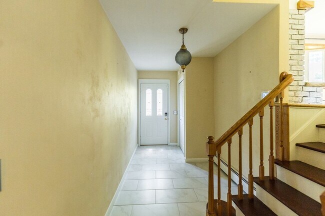 82 Terrace Dr