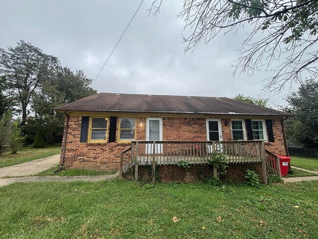 312 Garden Park Dr