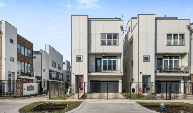 Building Photo - 6106 Clarkson Ln