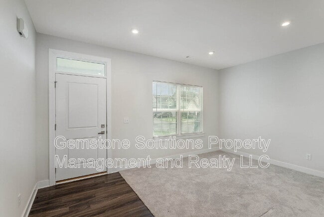 Photo - 3301 Somerset Ln