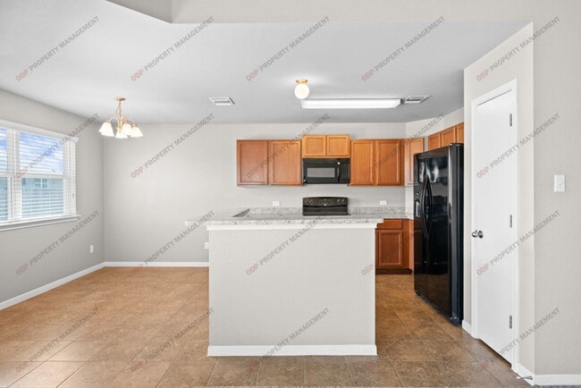 Photo - 1115 Roanoke Dr