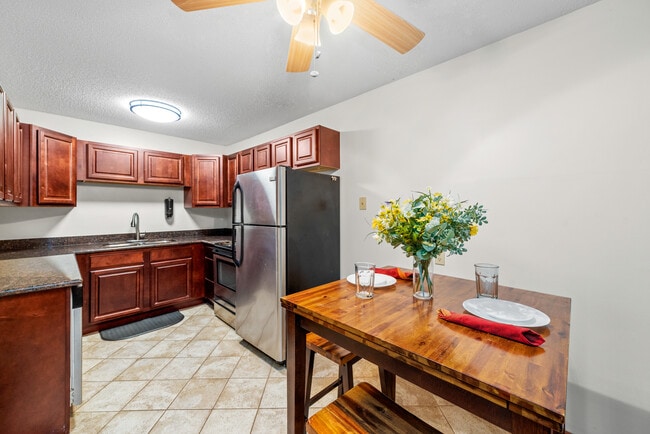 Seven Pines Apartments
