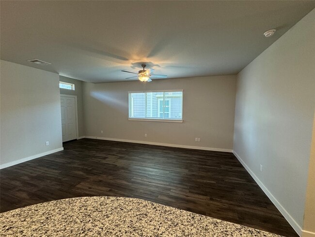 Photo - 9906 Grosbeak Ln