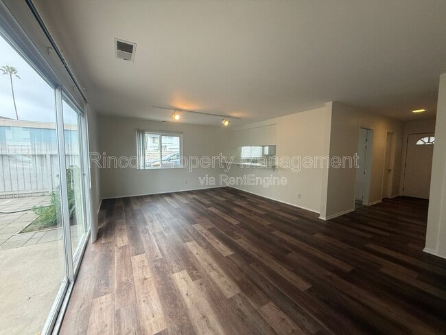 Photo - 2474 Seahorse Ave