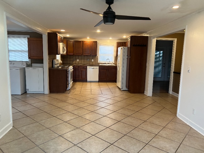 Photo - 80 18th Ave NW Unit 80