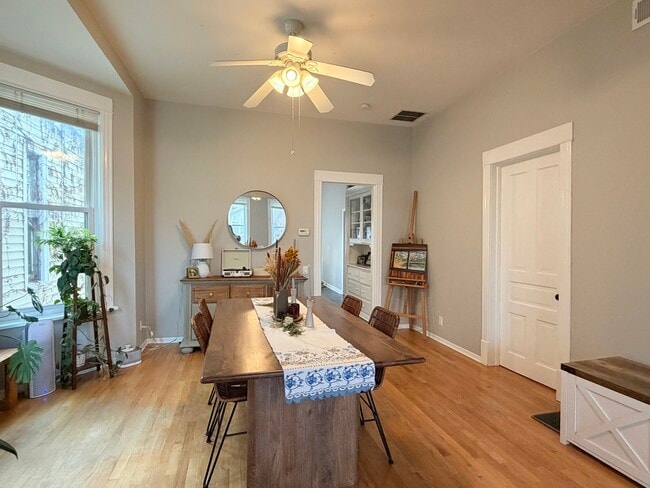 Photo - 3016 N Clifton Ave Unit 2