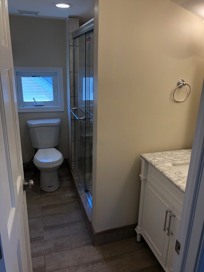 Bathroom - 34 W Spring Ave Unit 3