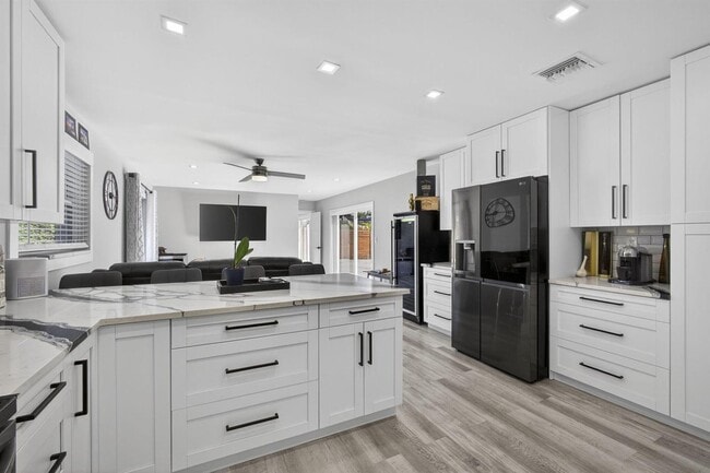 Photo - 2388 S Wallen Dr