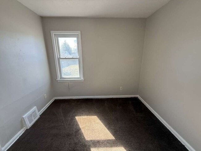 Photo - 2-BED, 1 BATH BEAUTIFUL SINGLE- FAMILY HOME IN MAPLE HEIGHTS!