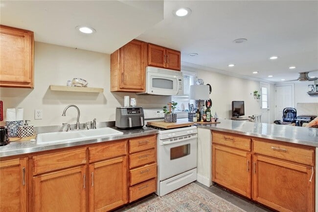 Photo - 2300 Dante St Unit 2302 B