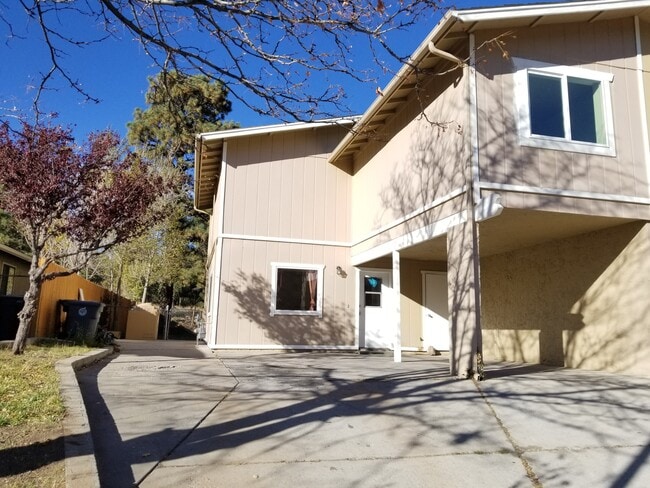 Building Photo - 6717 N Snowflake Dr