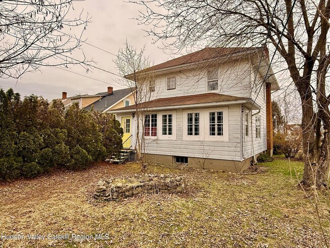 Photo - 421 Albany Ave