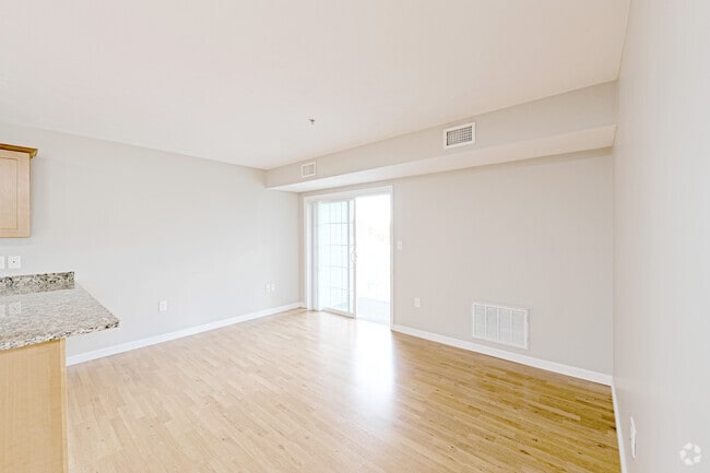 2 BR, 1 BA - Bedford Place Apartments