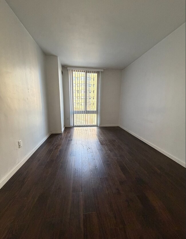 Bedroom - 950 25th St NW Unit 308N