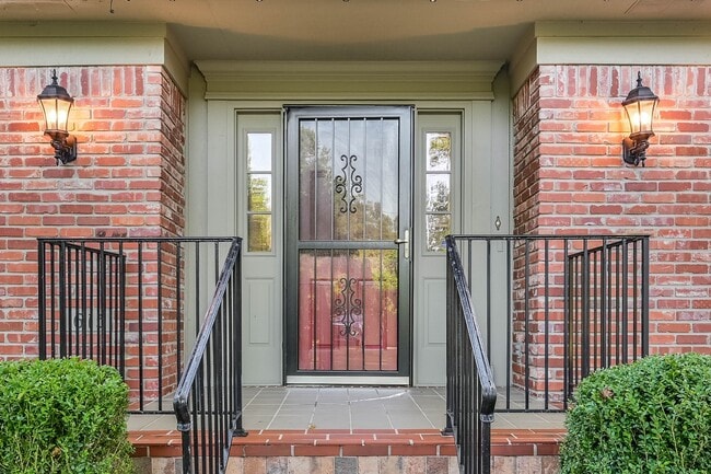 Photo - 615 Mulberry St