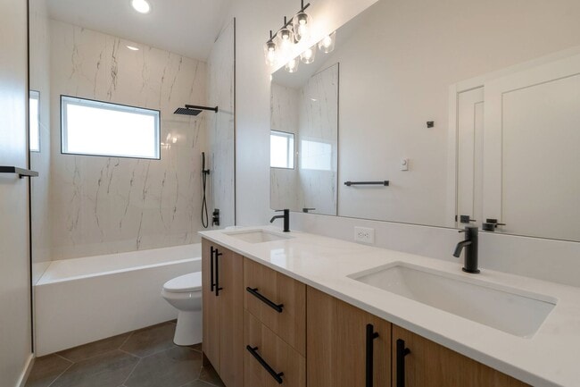 Photo - Beautiful Single-Family Home in Pacific, WA!