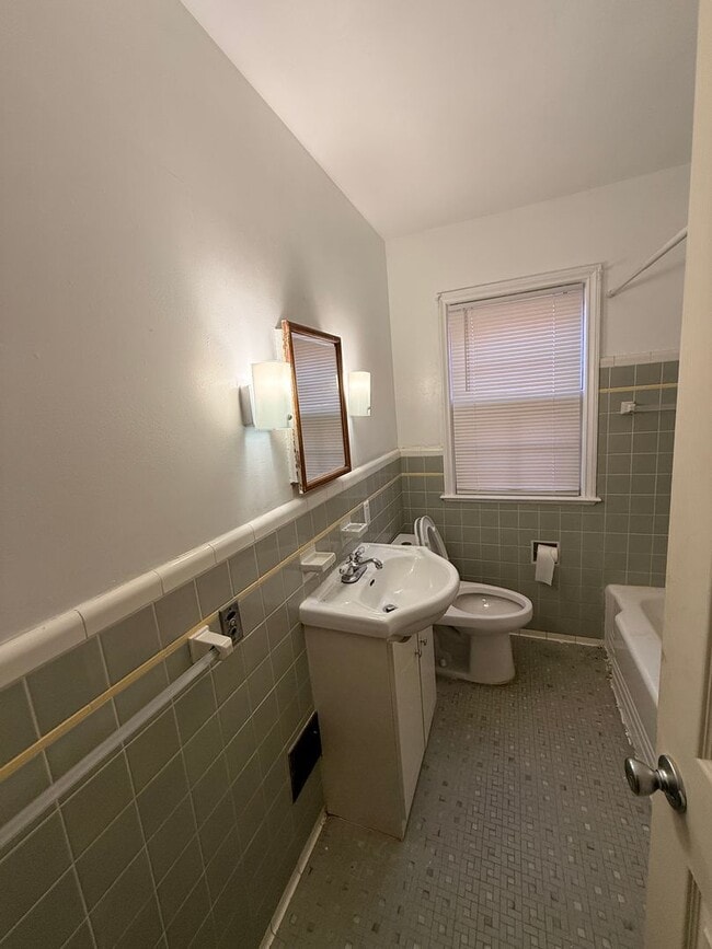 Photo - Beautiful 3 Bedroom!!!